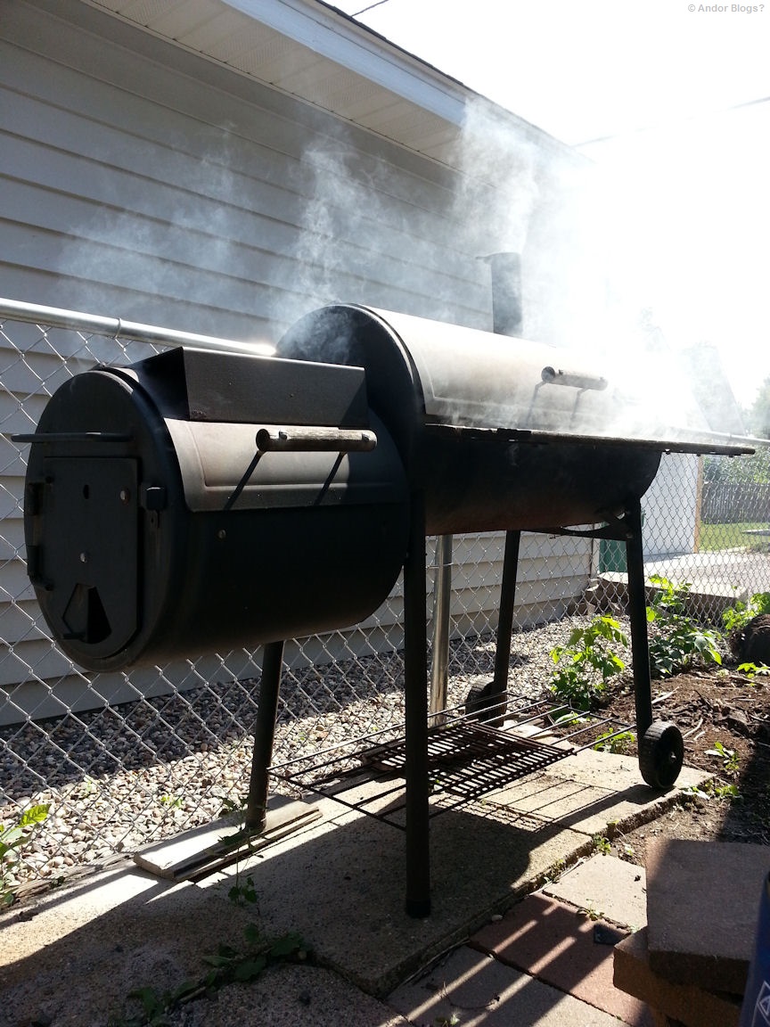 Andor's Smoker in Action © Andor Blogs